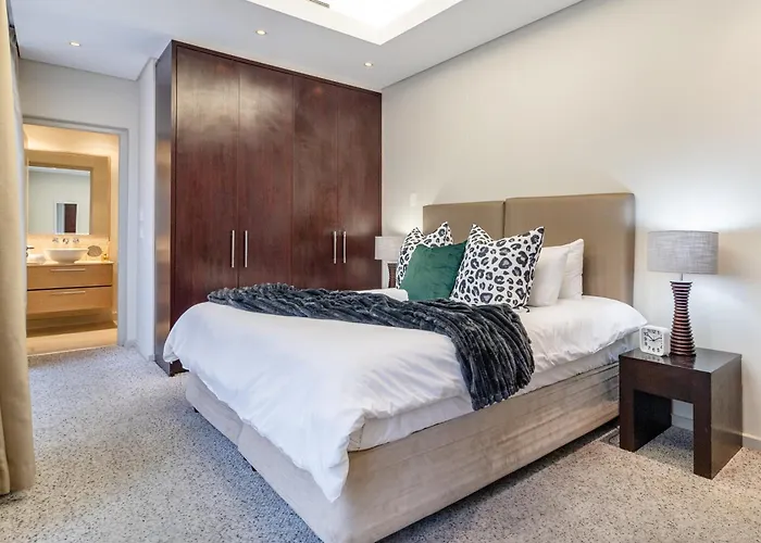 2 Bedroom Unit In Cape Town City Centre